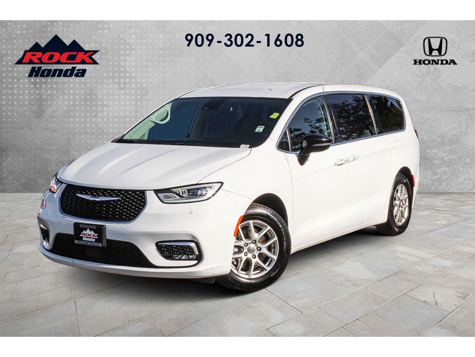2024 Chrysler Pacifica Touring L