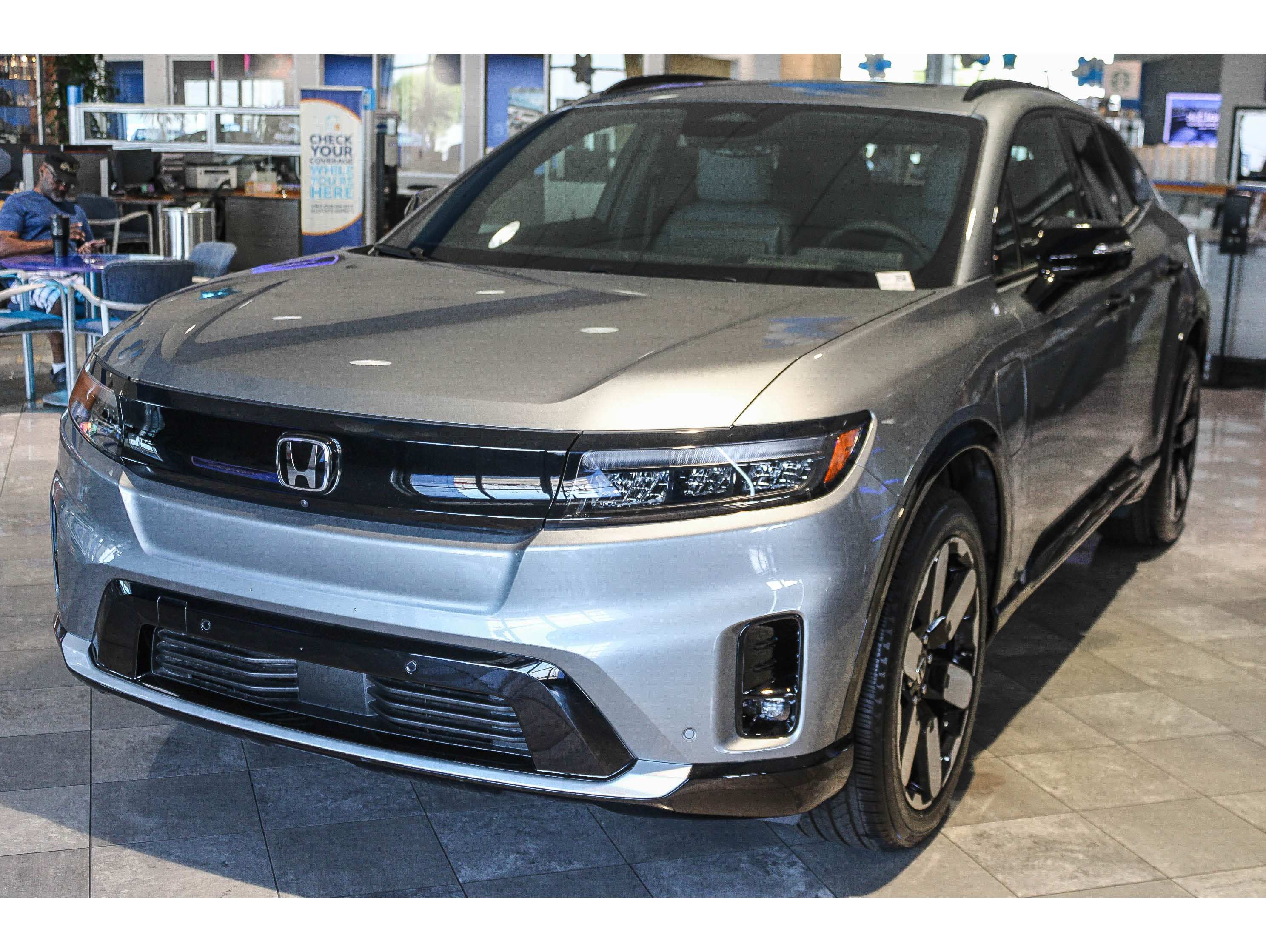 2025 Honda Prologue Elite's photo