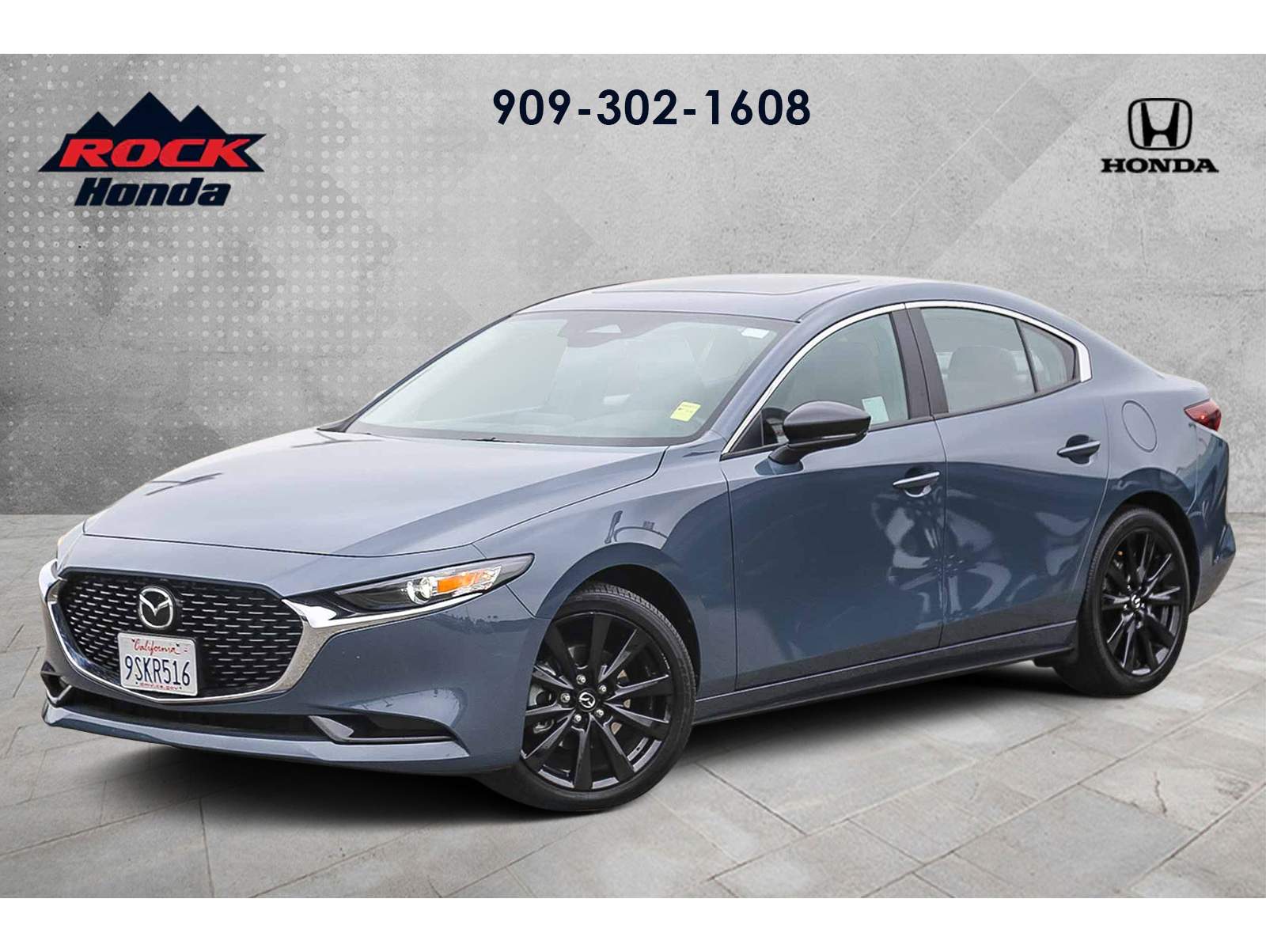 2025 Mazda Mazda3 Carbon Edition's photo