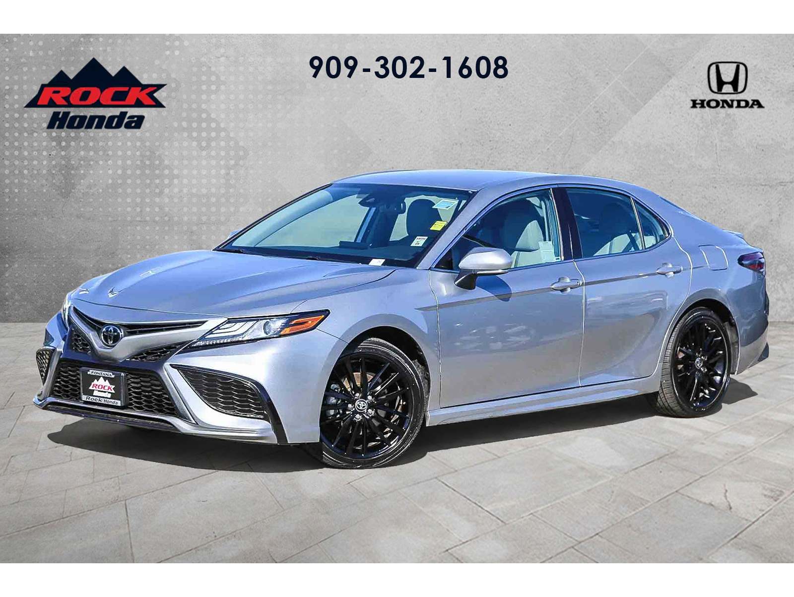 2024 Toyota Camry XSE's photo