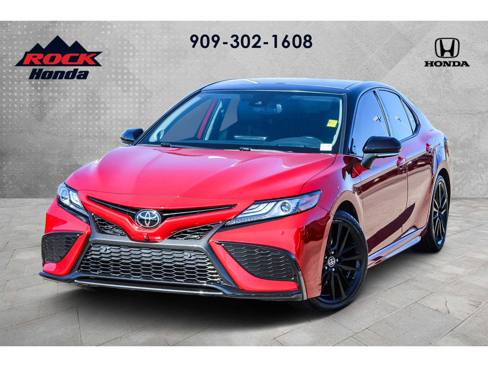 2023 Toyota Camry XSE's photo