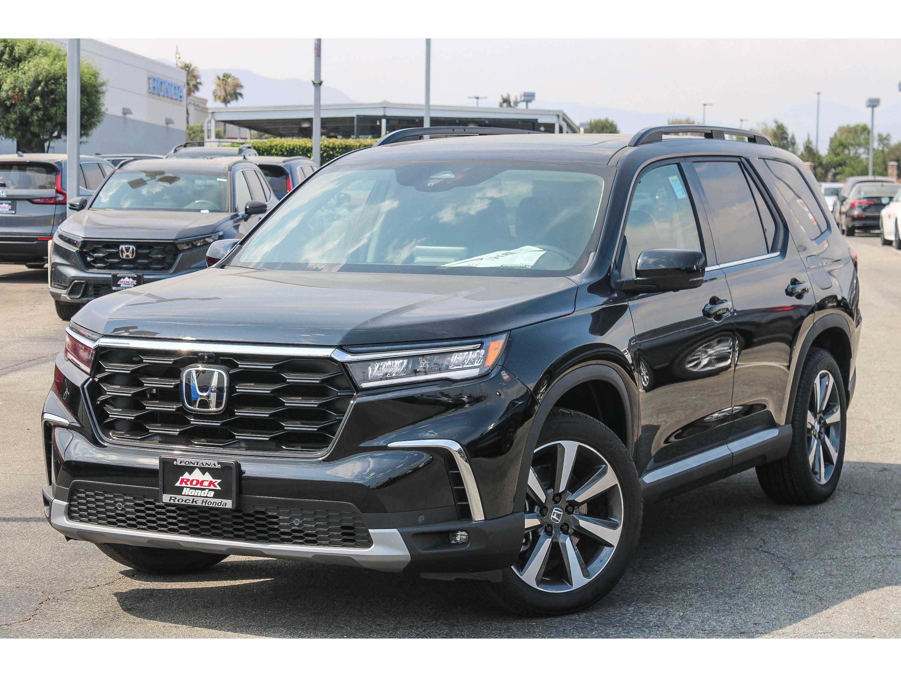 2025 Honda Pilot Elite's photo
