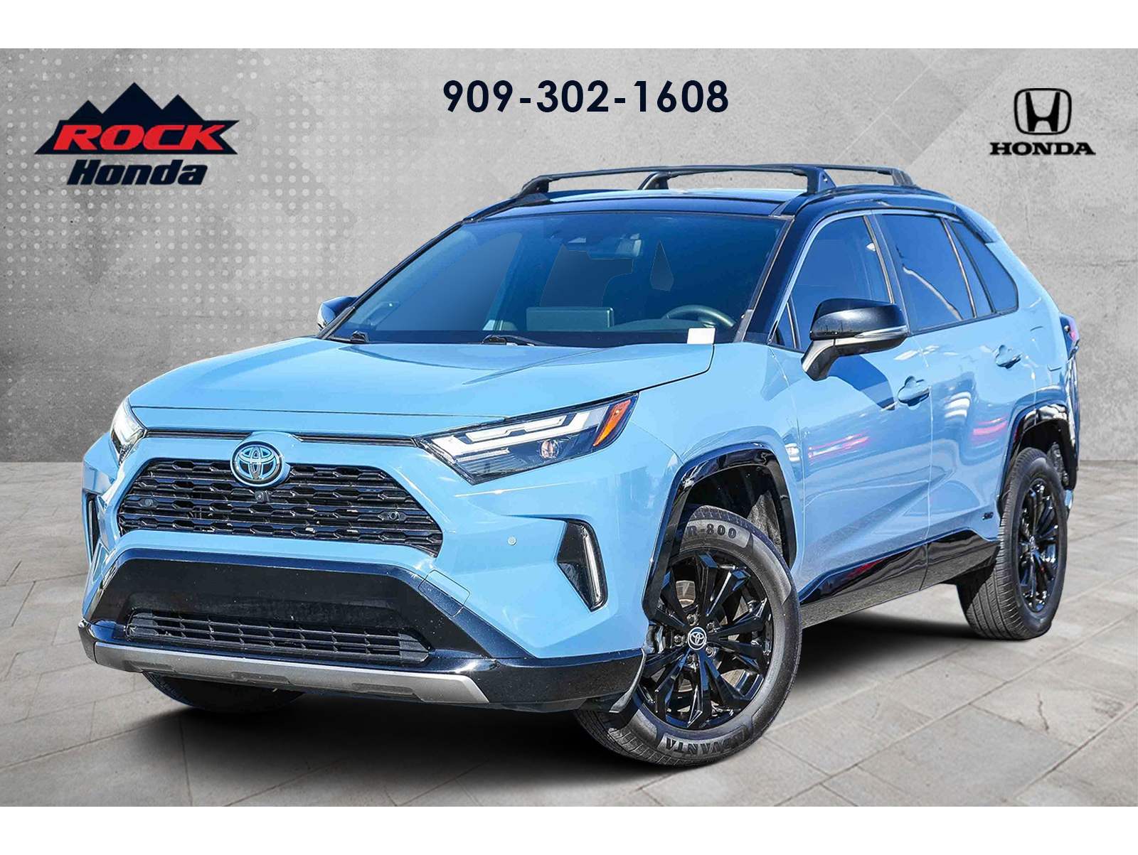 2024 Toyota RAV4 XSE's photo
