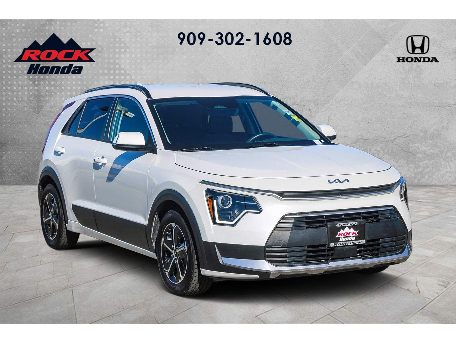 2023 Kia Niro EX's photo