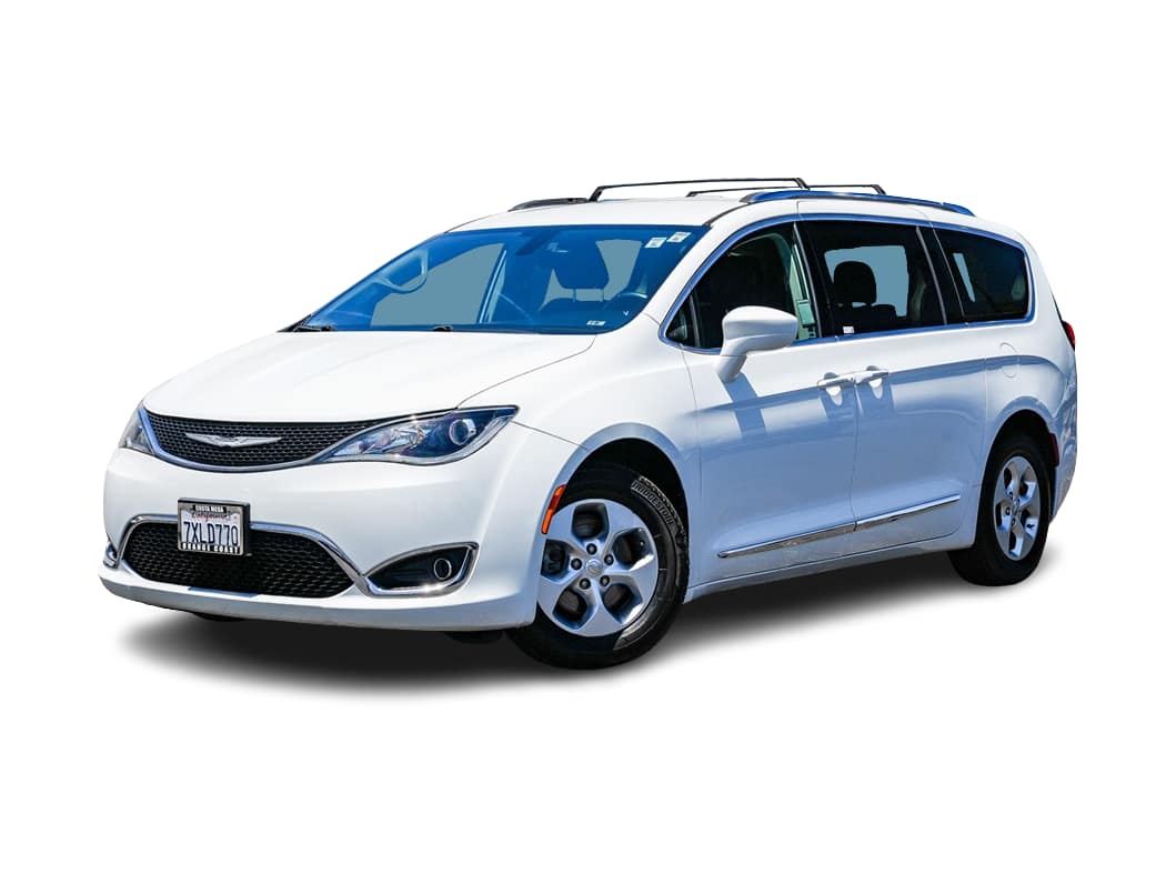 2017 Chrysler Pacifica  -
                  Costa Mesa, CA