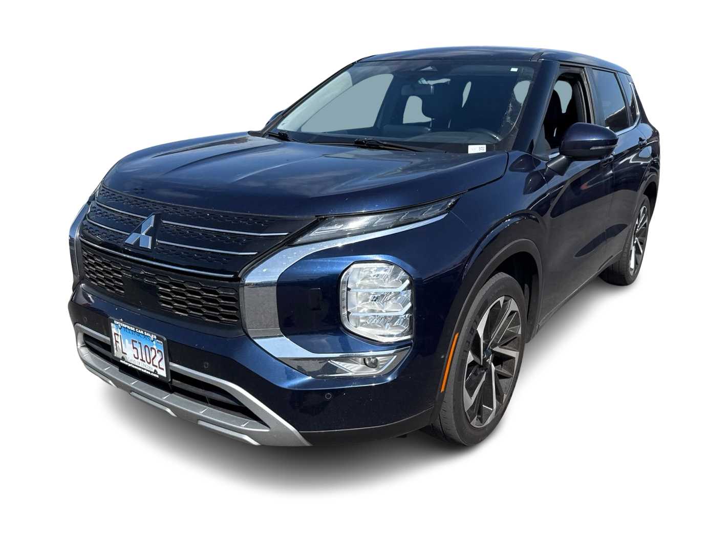 Thumbnail: 2023 Mitsubishi Outlander - 1