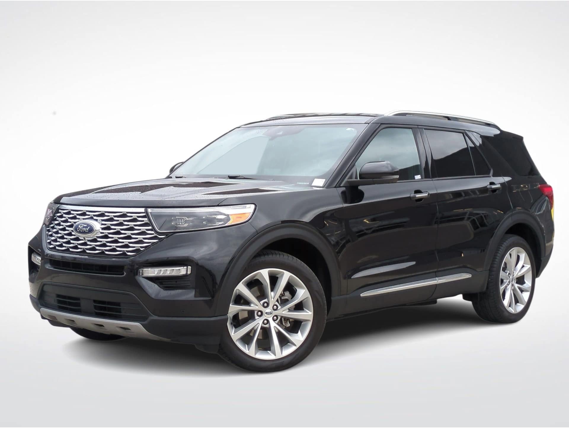 2023 Ford Explorer Platinum's photo