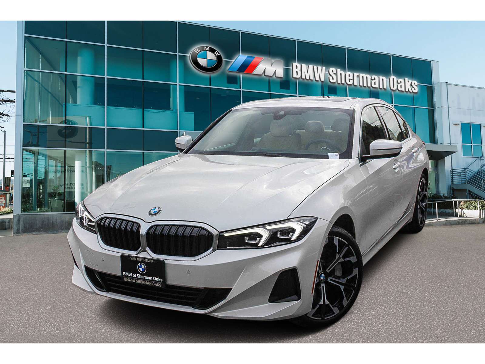 2025 BMW 3 Series 330i's photo