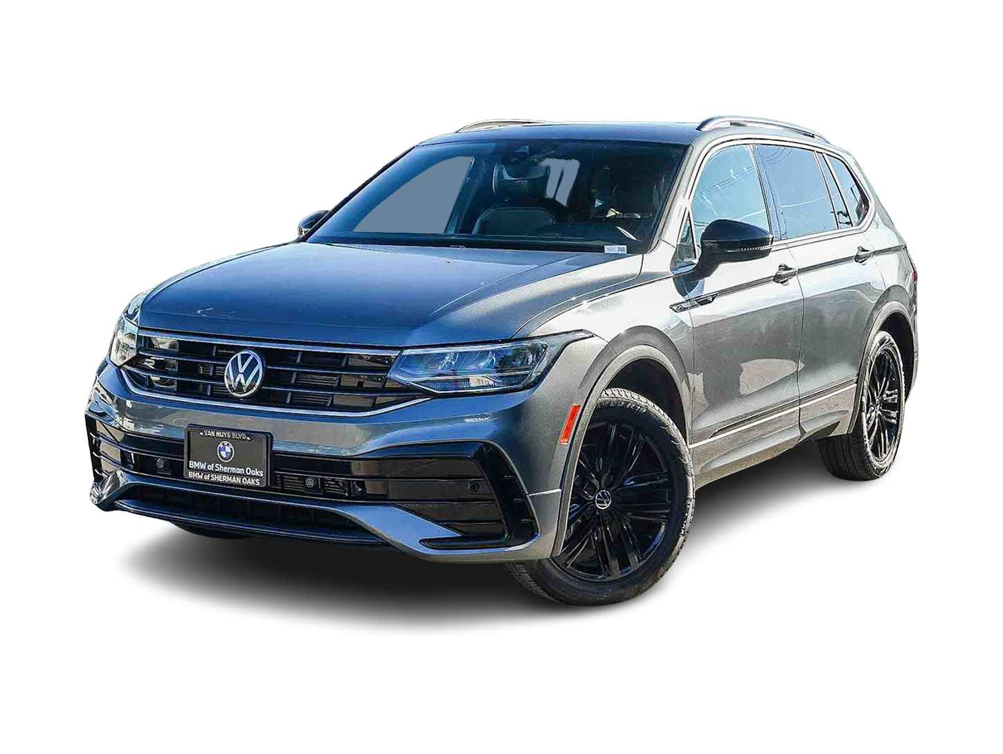 Thumbnail: 2022 Volkswagen Tiguan - 1