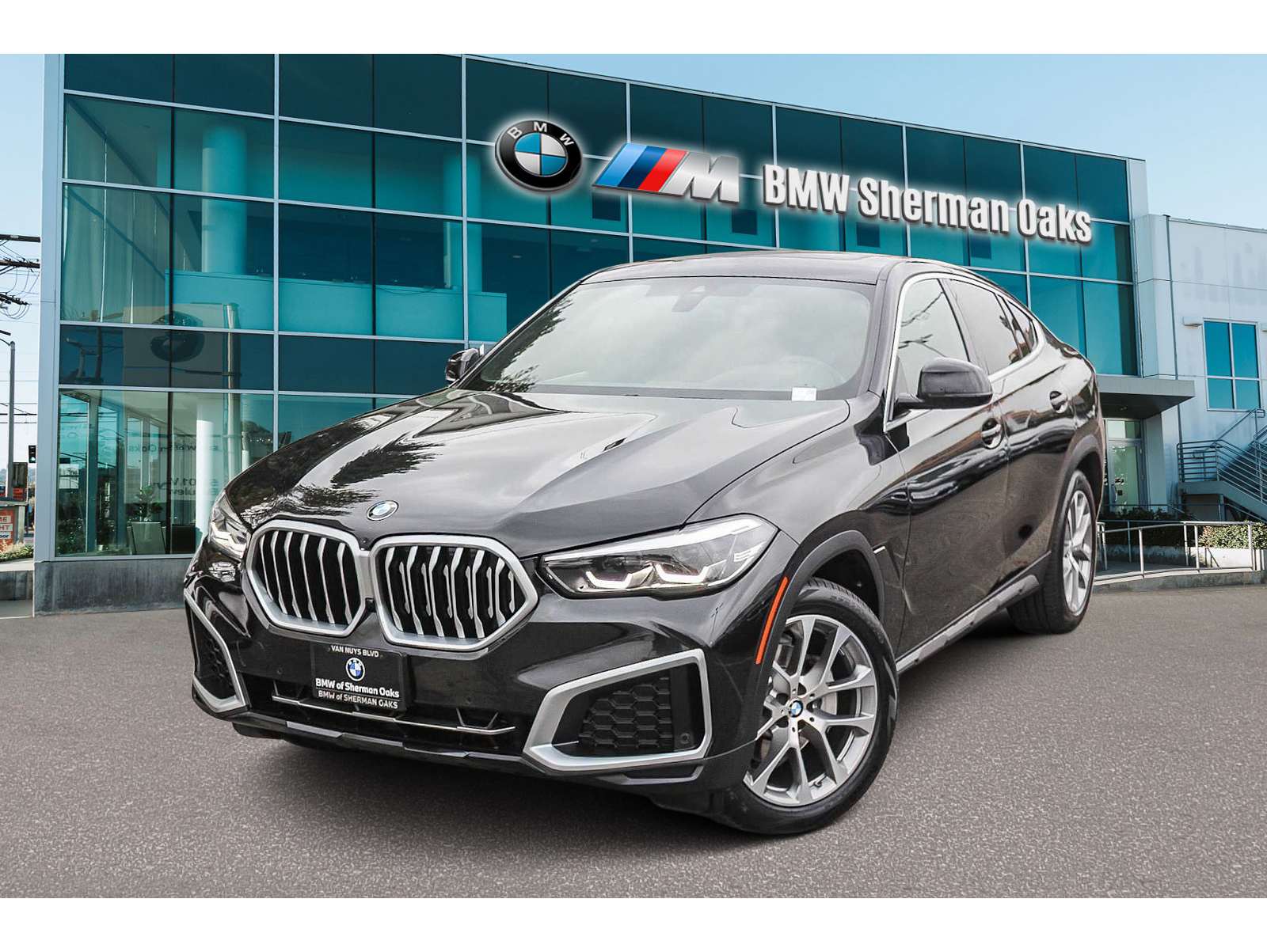2023 BMW X6 40i's photo