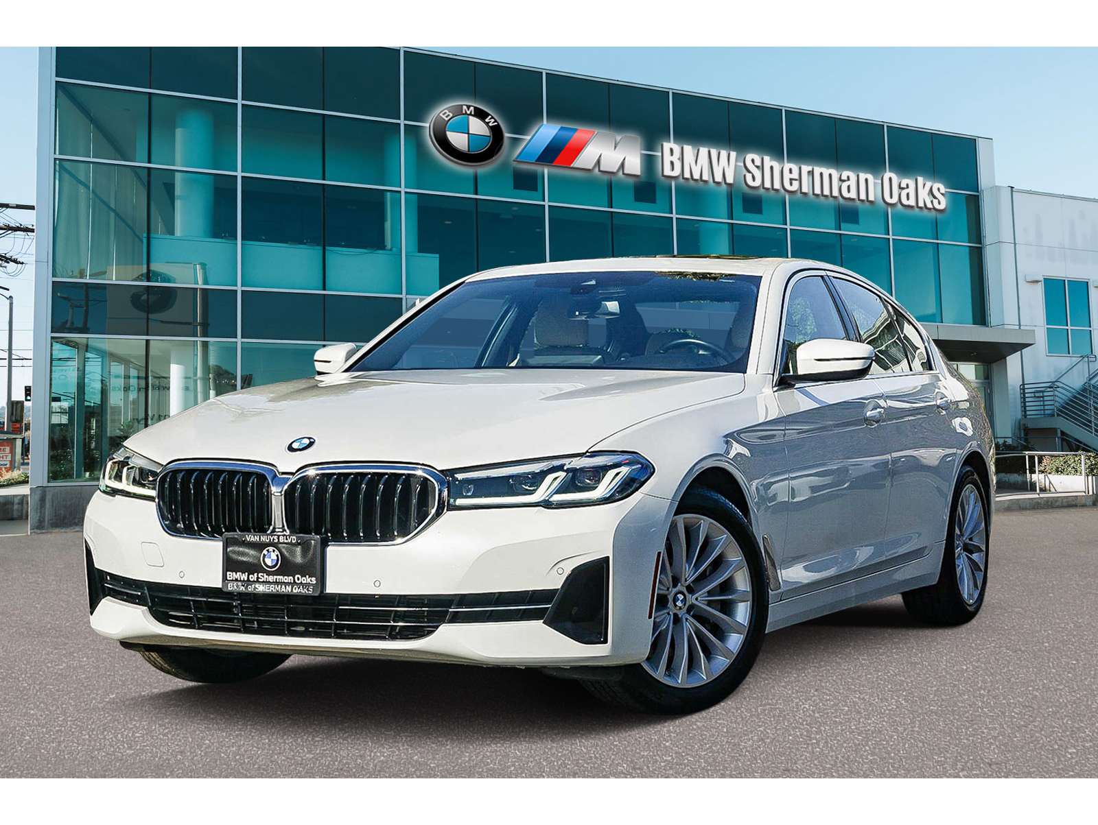 2023 BMW 5 Series 530i's photo