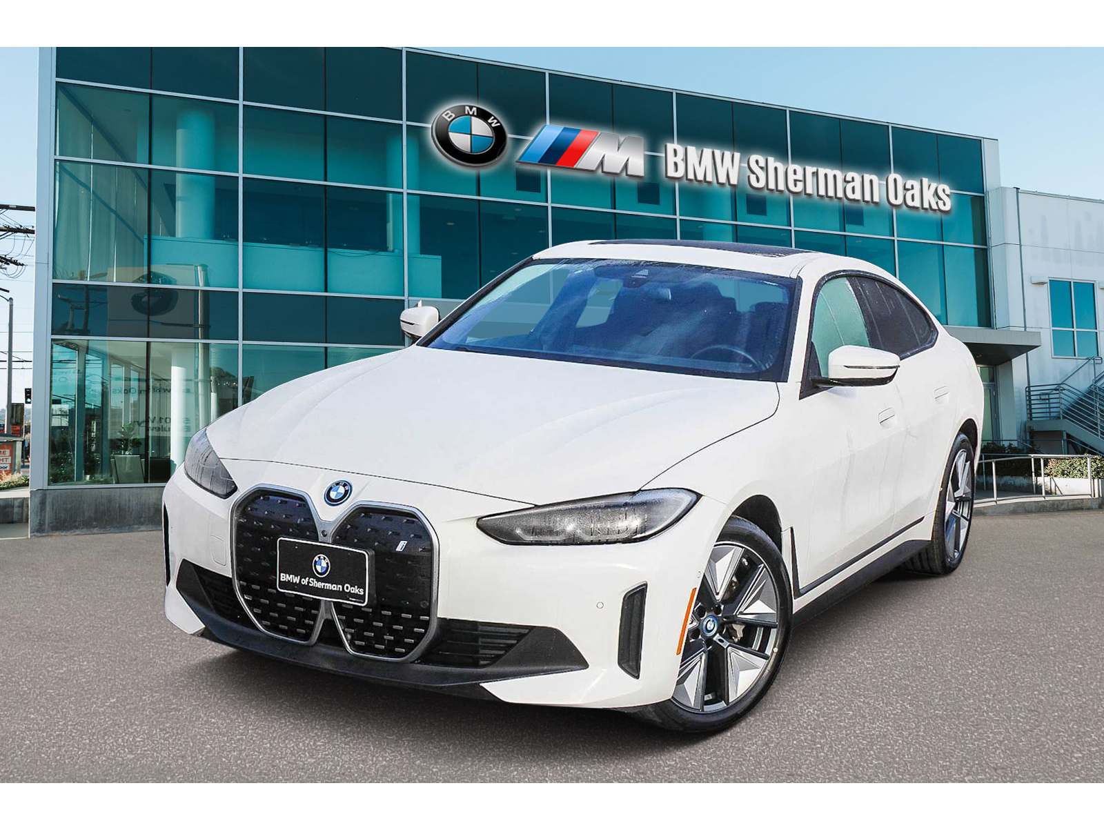 2023 BMW i4 35's photo