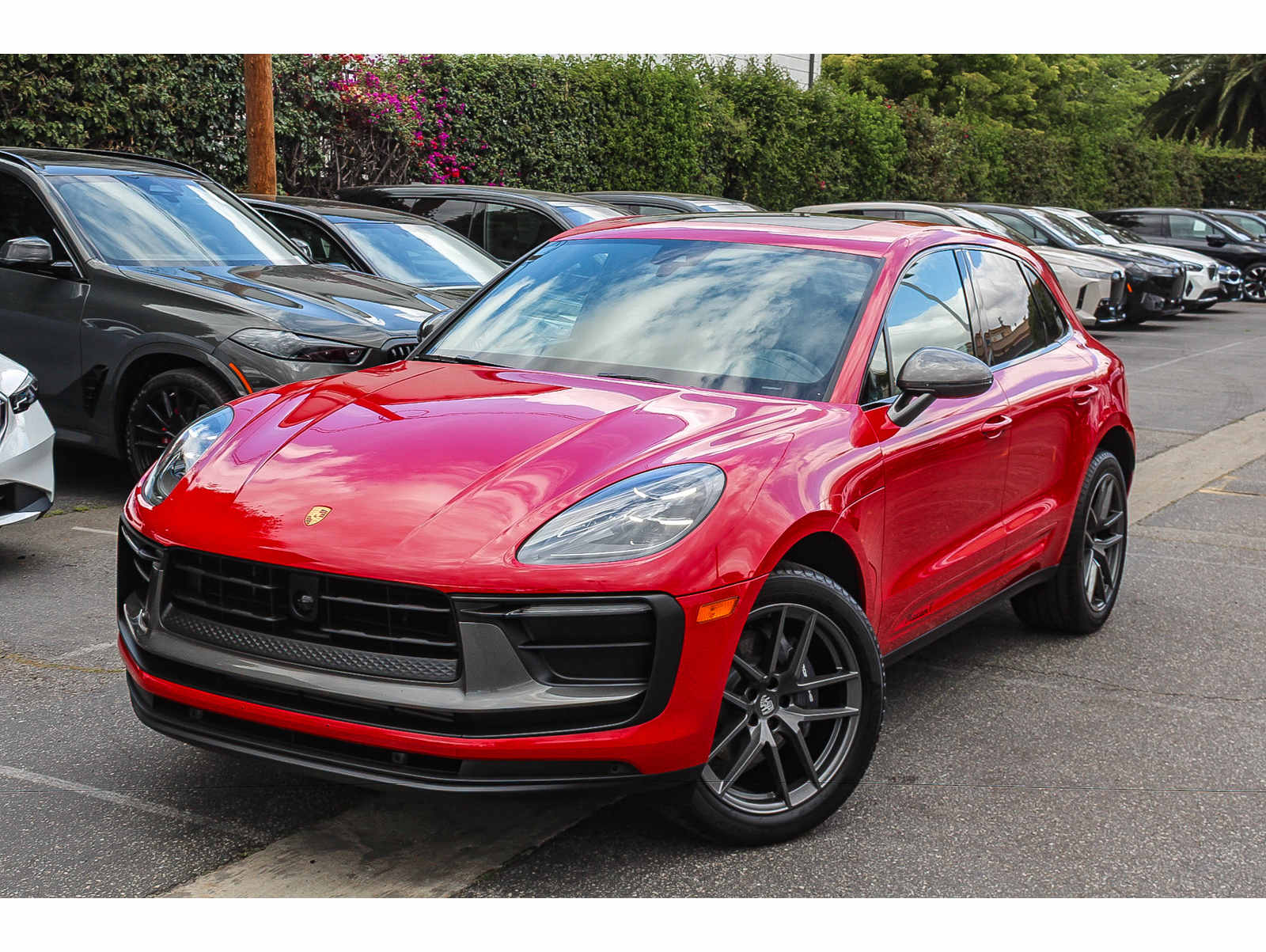 2024 Porsche Macan T
