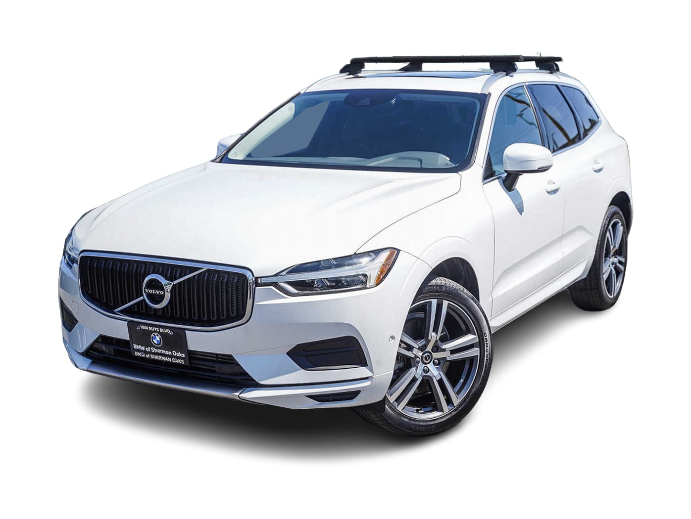 2019 Volvo XC60 T6 Momentum -
                Sherman Oaks, CA