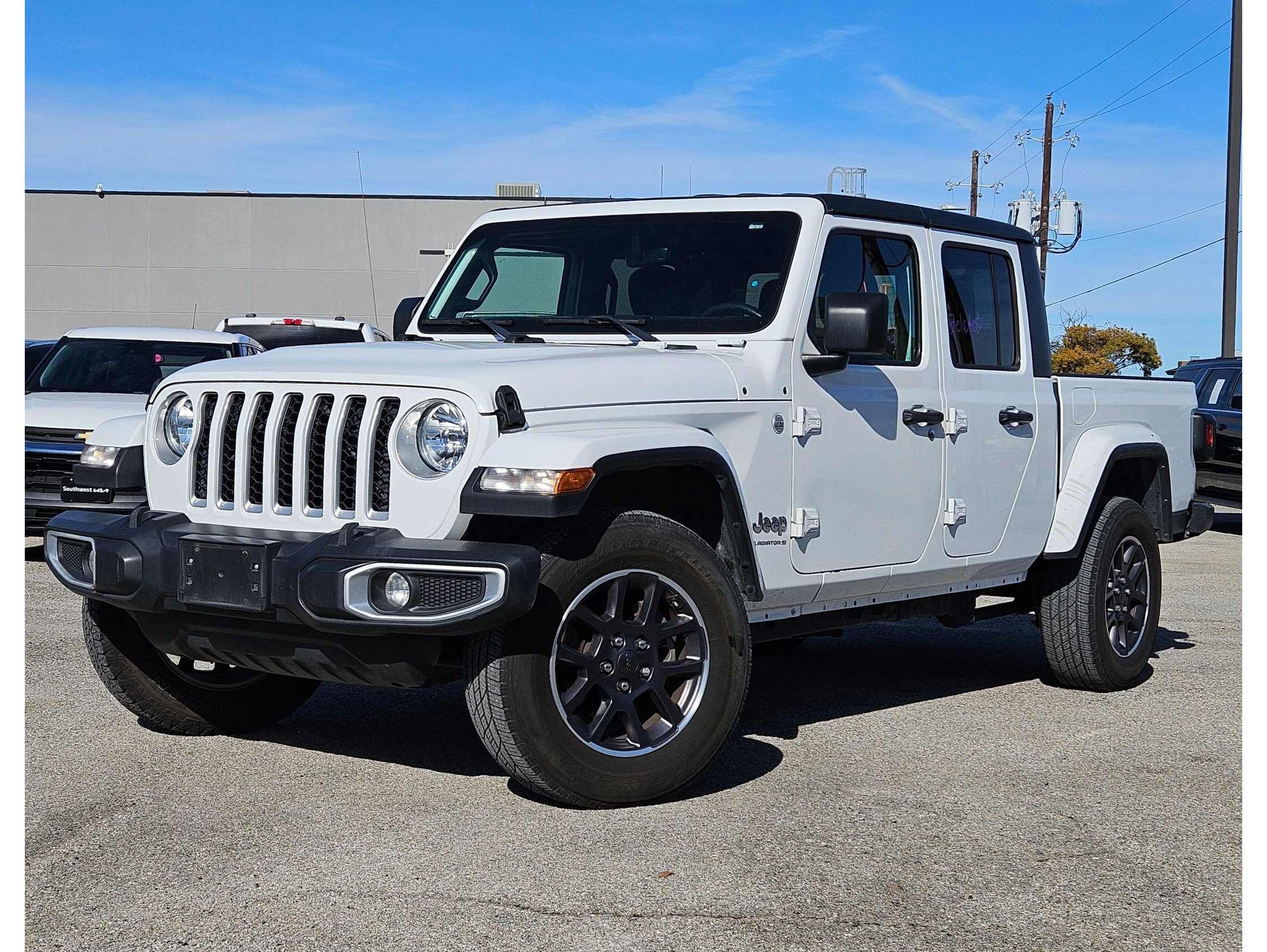 2023 Jeep Gladiator Overland's photo