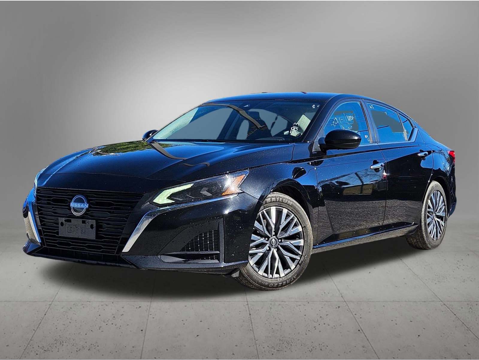 2023 Nissan Altima SV's photo