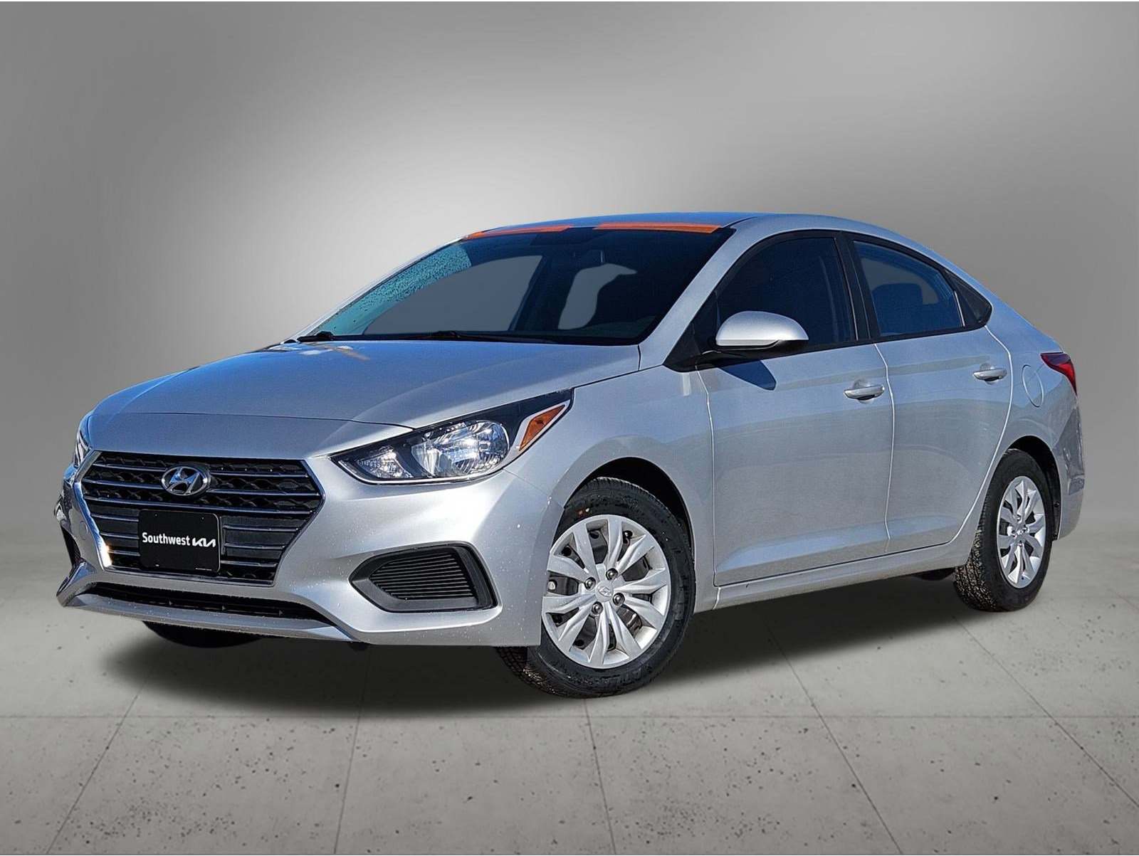 2021 Hyundai Accent SE's photo