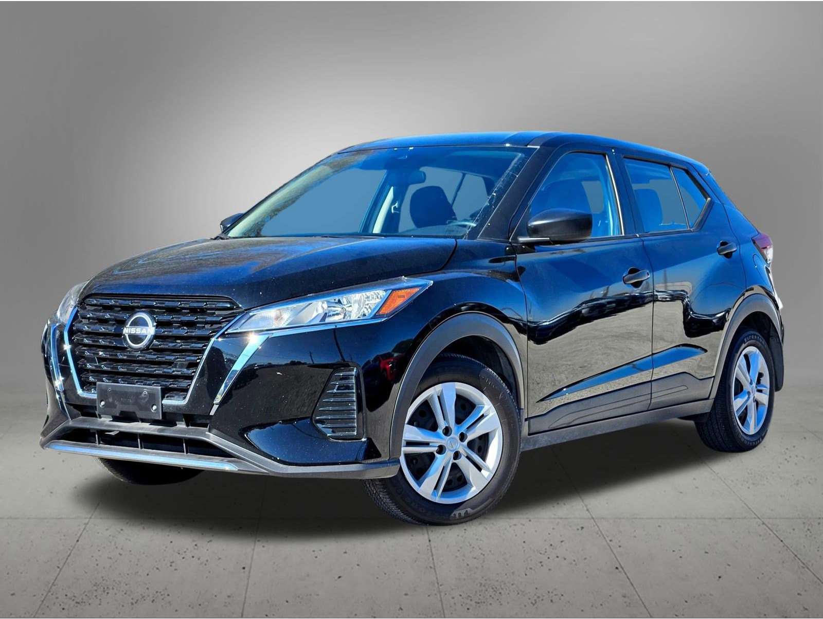 2024 Nissan Kicks S's photo