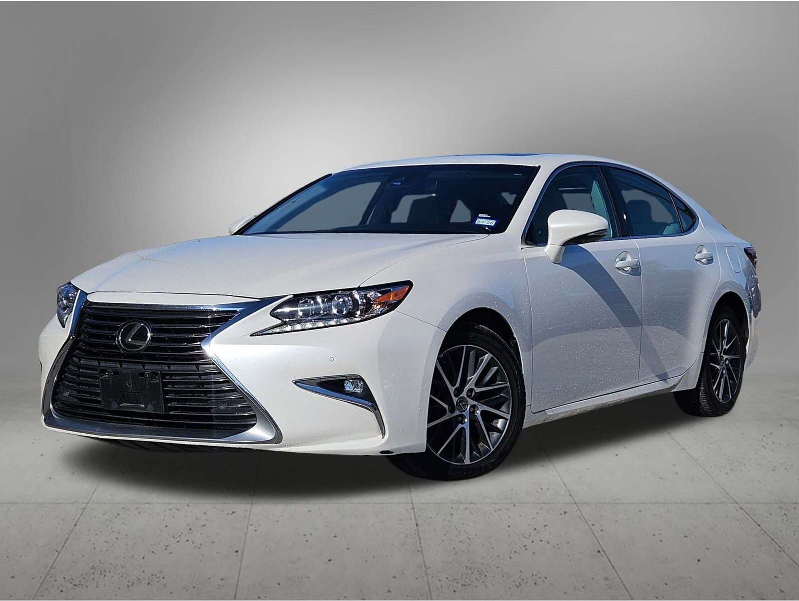 2018 Lexus ES 350's photo