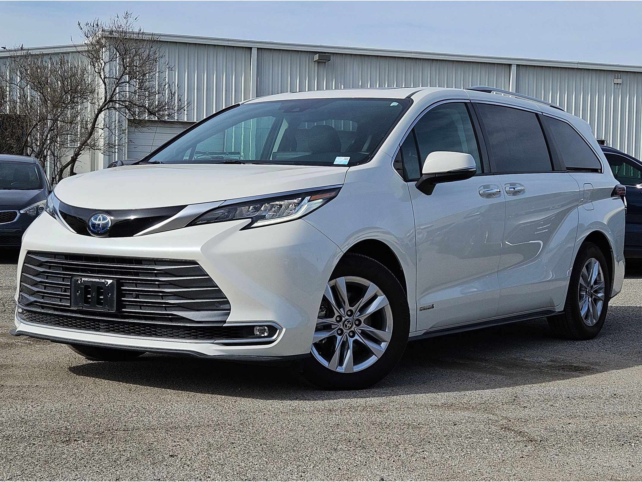 2021 Toyota Sienna Limited's photo