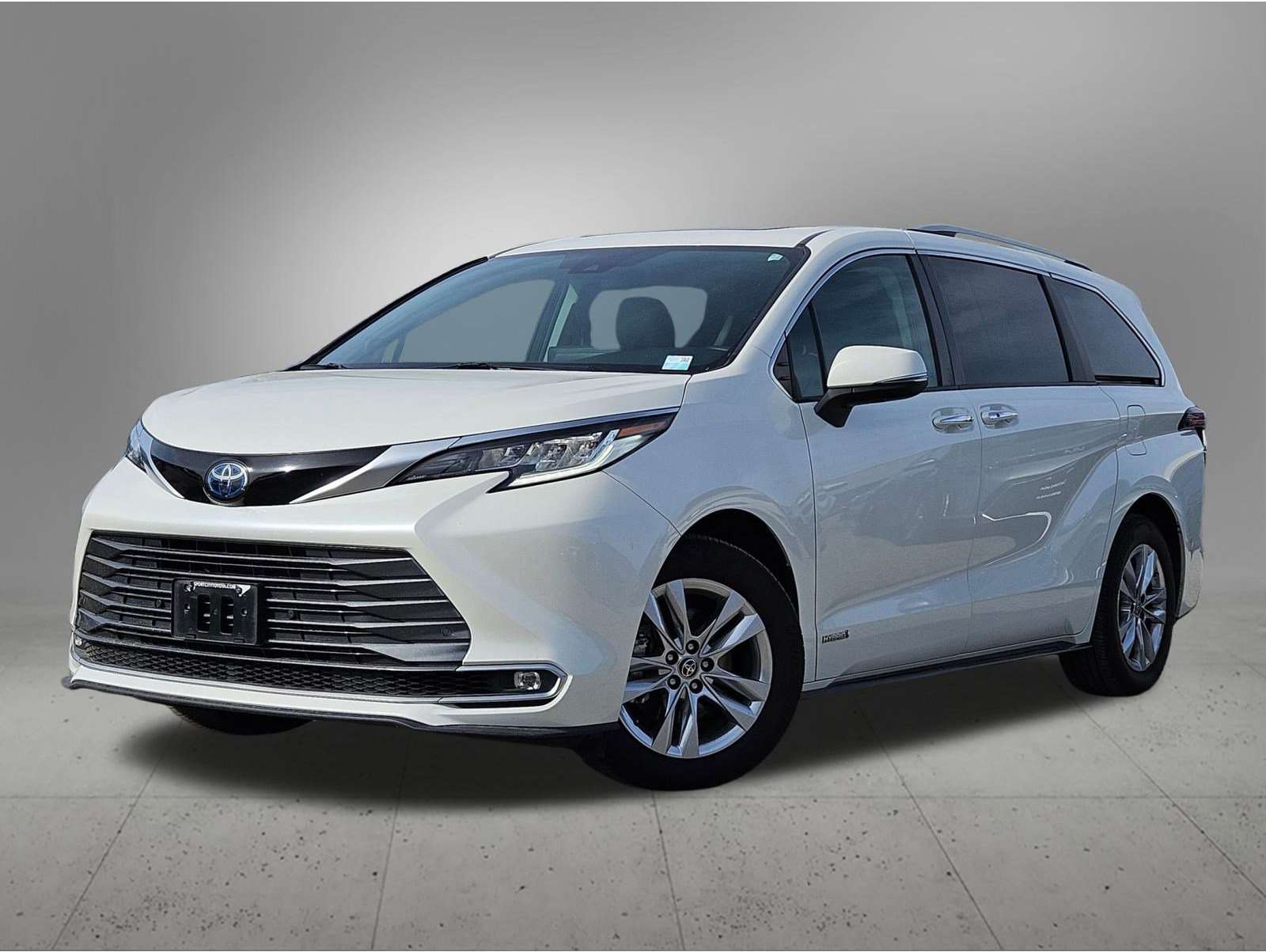 2021 Toyota Sienna Limited's photo