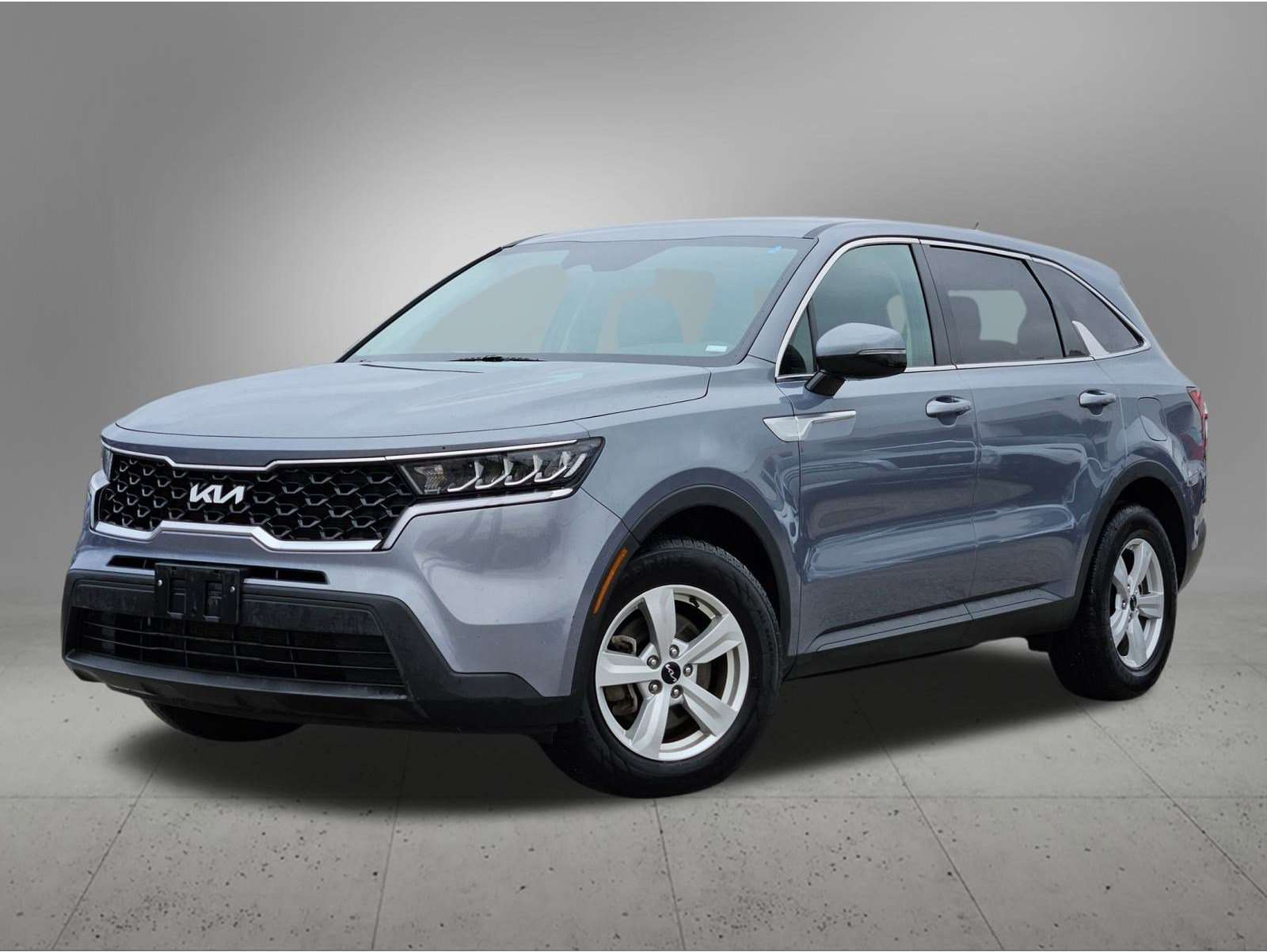 2023 Kia Sorento LX's photo