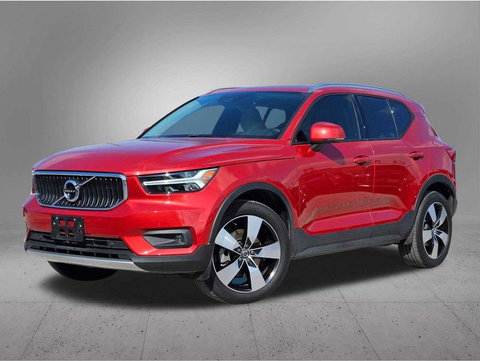 2021 Volvo XC40 Momentum