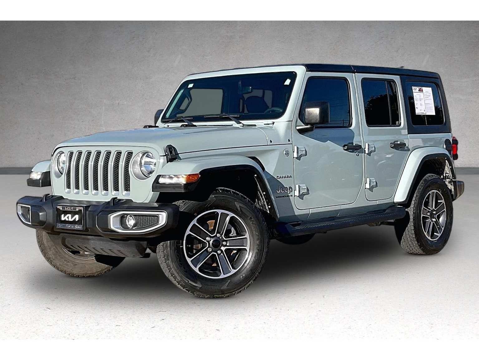 2023 Jeep Wrangler 4-Door Sahara