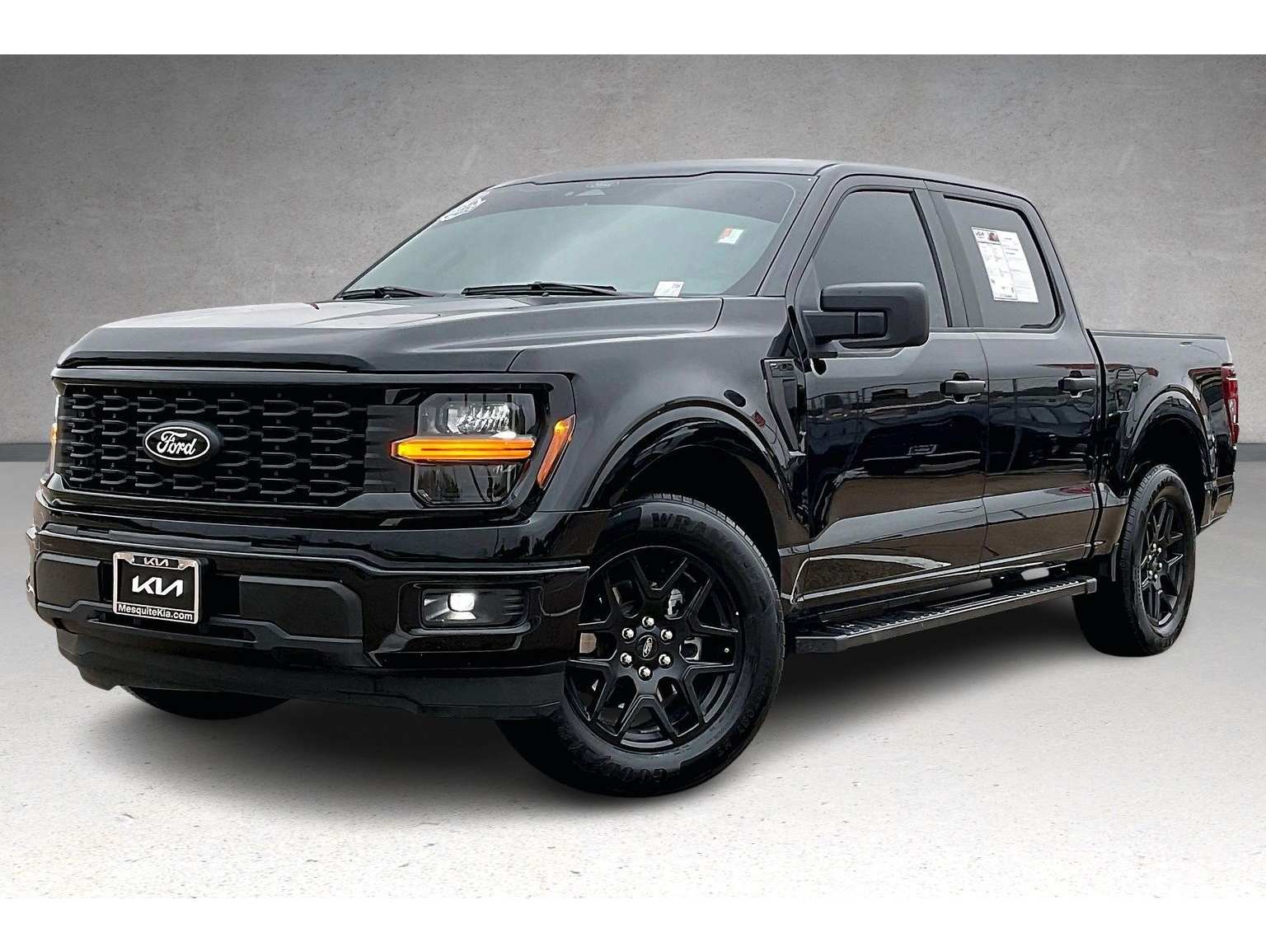 2025 Ford F-150 STX's photo
