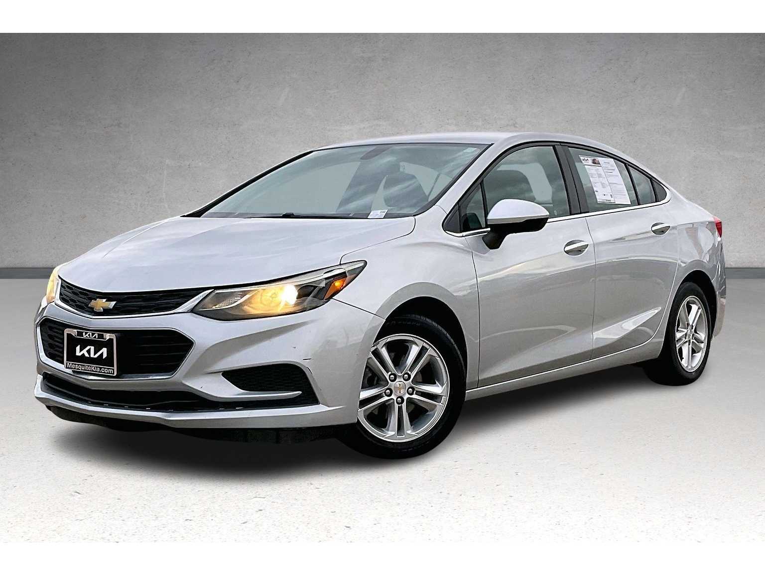 2017 Chevrolet Cruze LT's photo