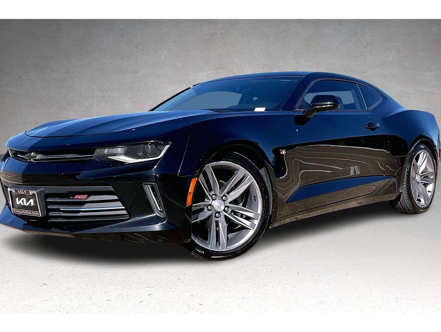 2018 Chevrolet Camaro 1LT's photo