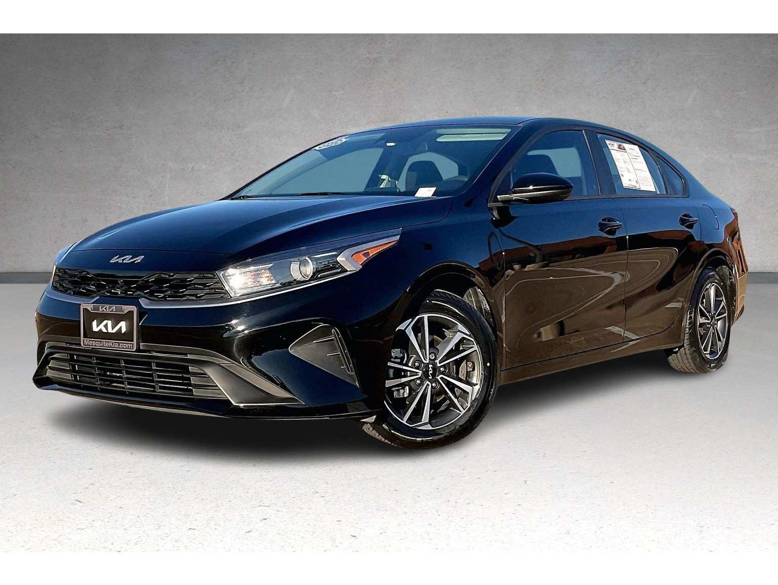 2023 Kia Forte LXS's photo