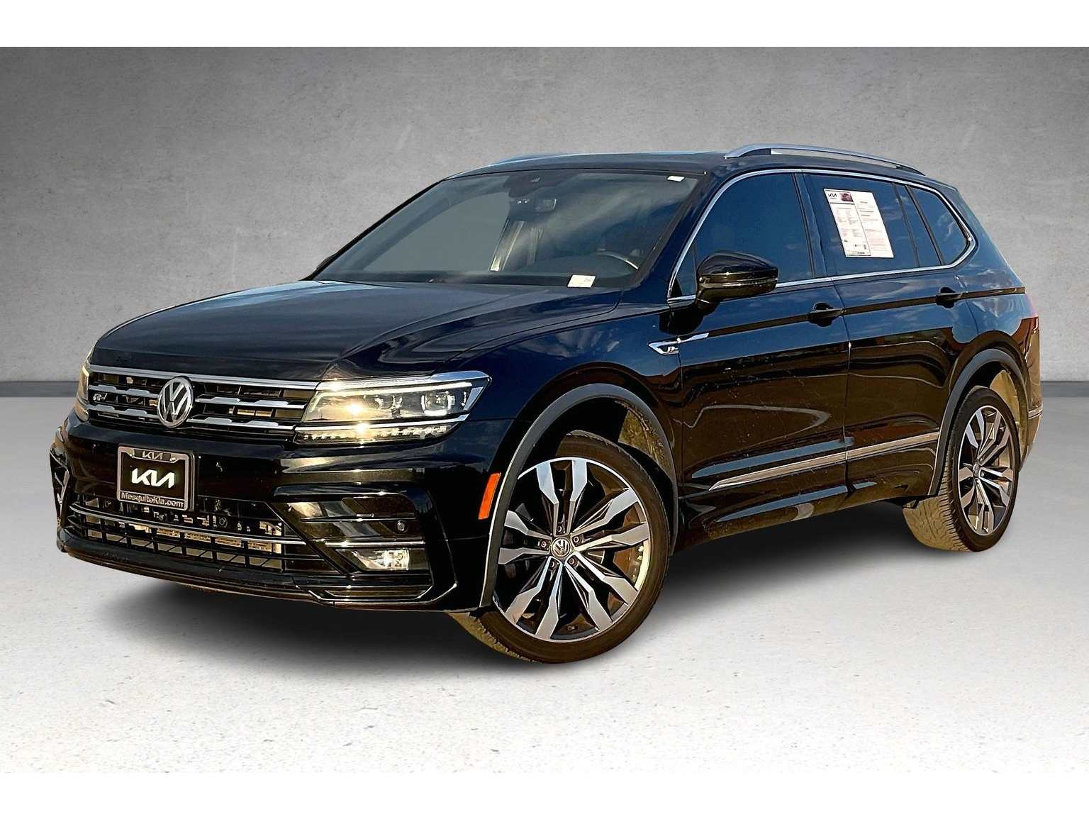 2020 Volkswagen Tiguan SEL Premium R-Line's photo