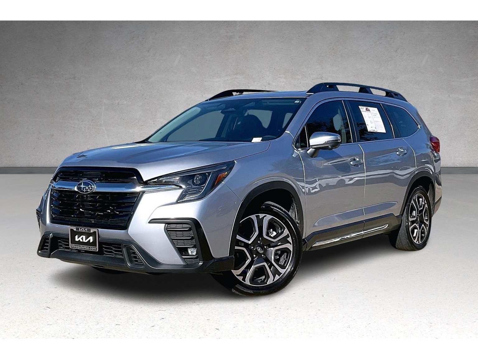 2023 Subaru Ascent Limited's photo