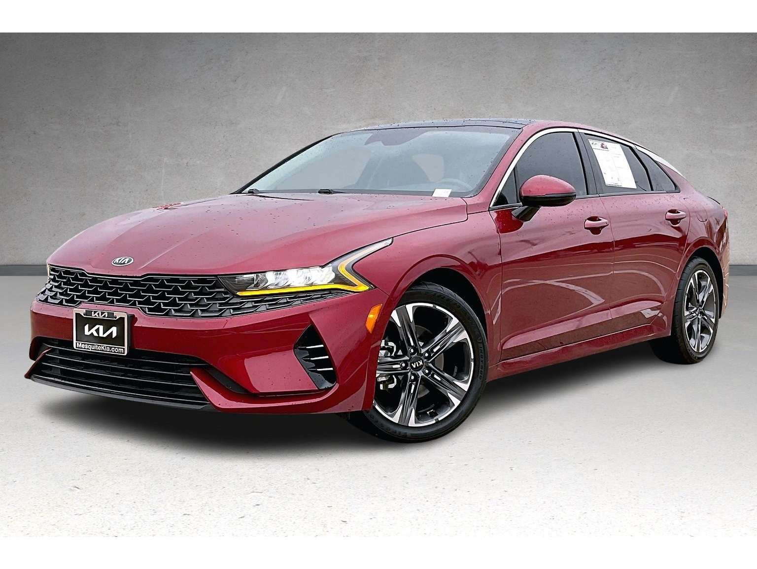 2021 Kia K5 EX's photo