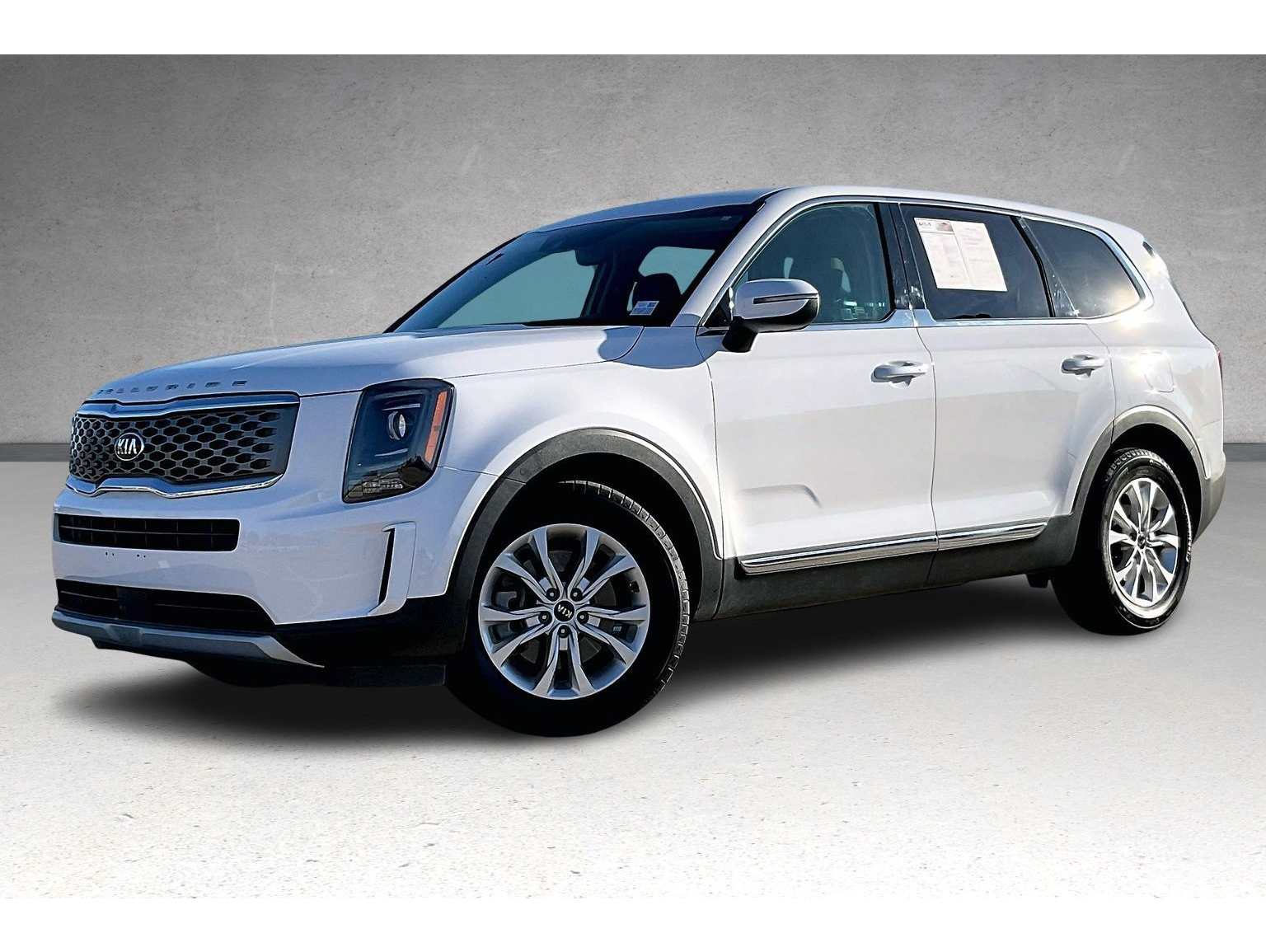 2021 Kia Telluride LX's photo