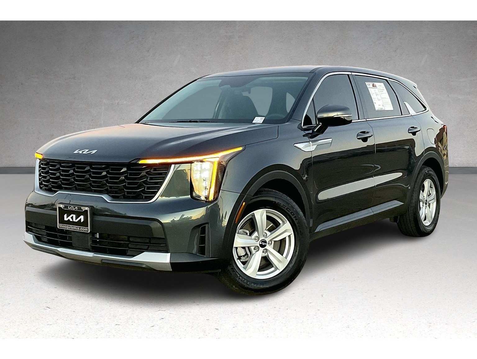 2024 Kia Sorento LX's photo