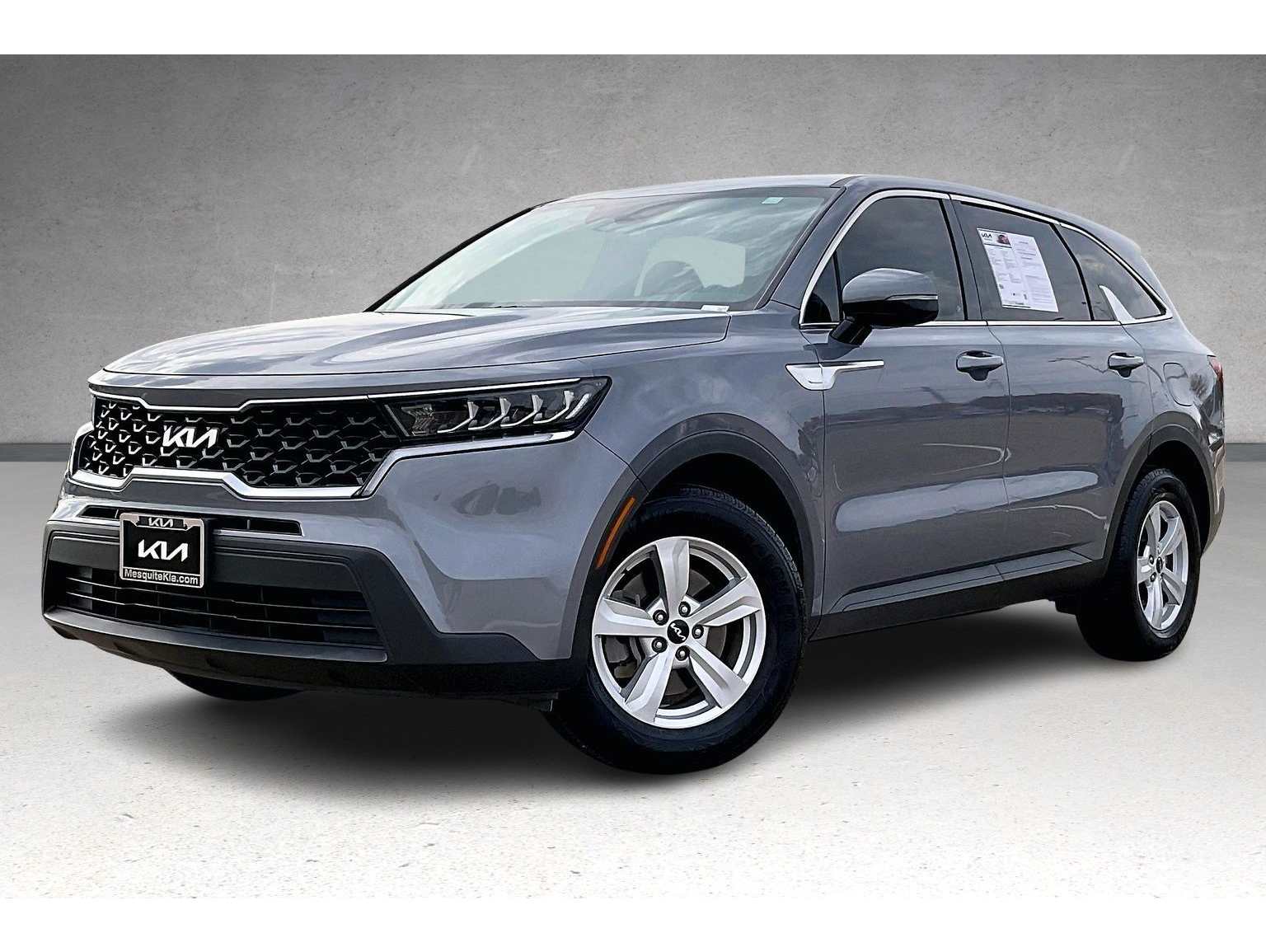 2022 Kia Sorento LX's photo