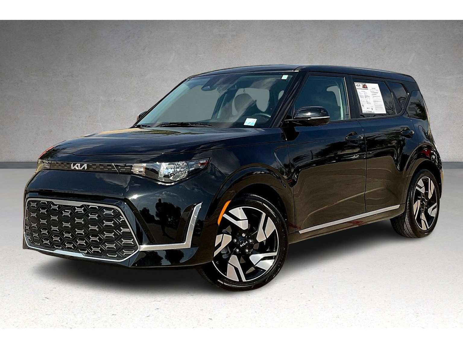 2025 Kia Soul GT-Line's photo