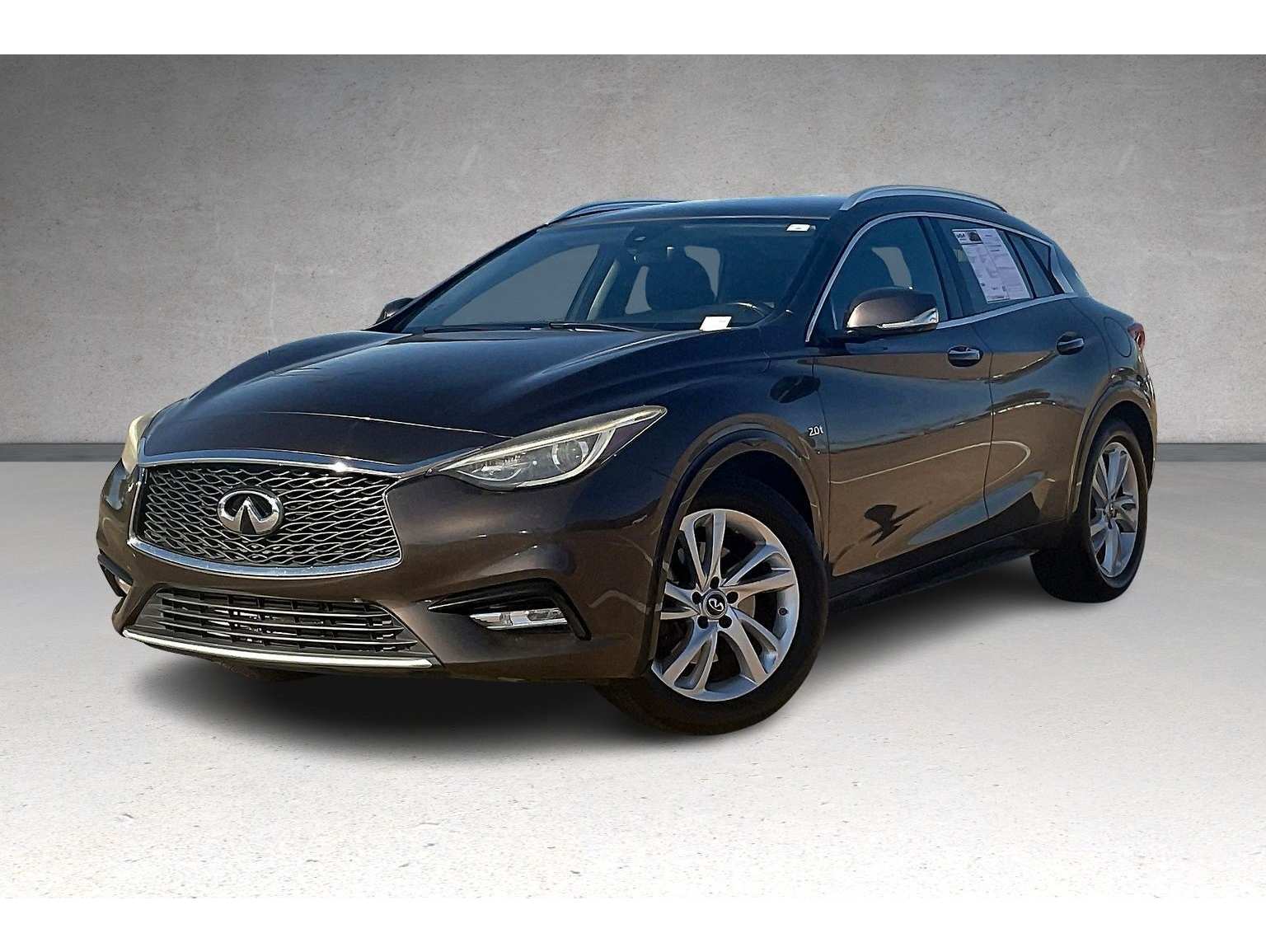 2017 INFINITI QX30 Premium