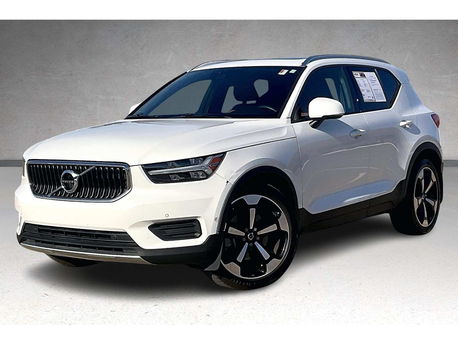 2019 Volvo XC40 Momentum