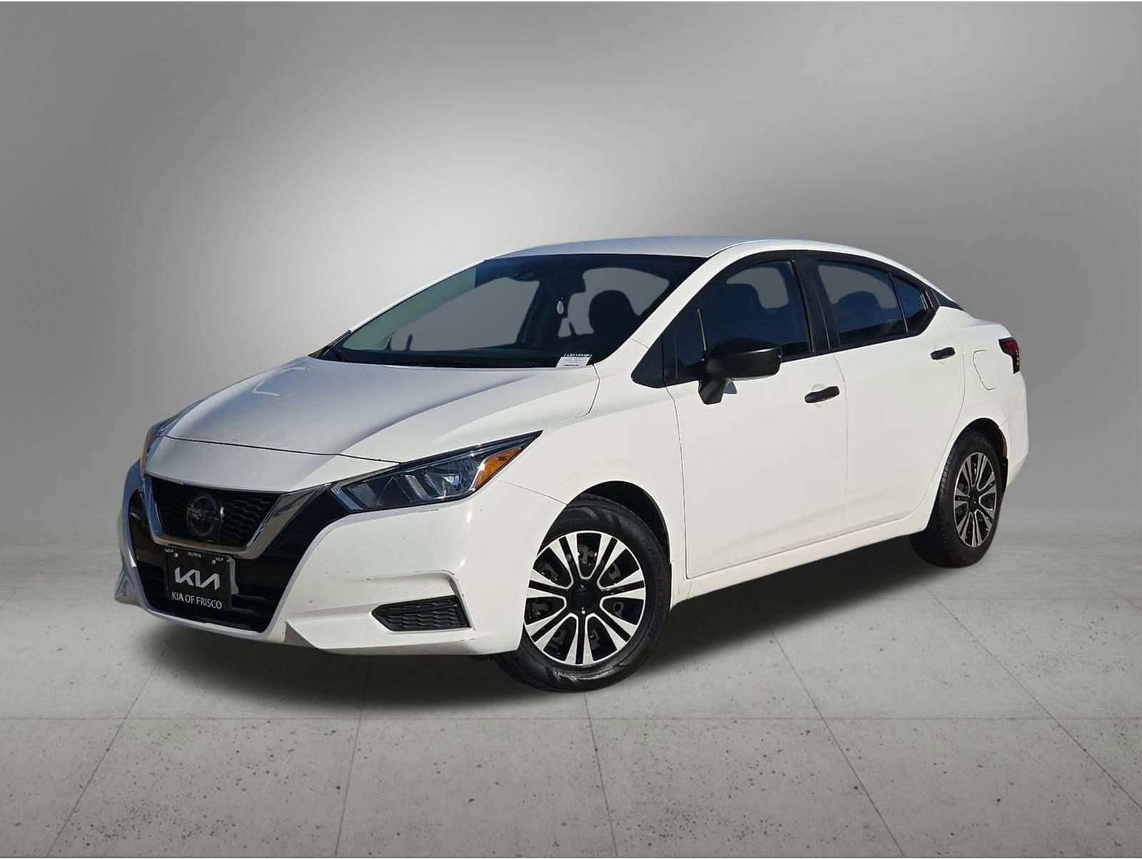 2020 Nissan Versa Sedan S's photo