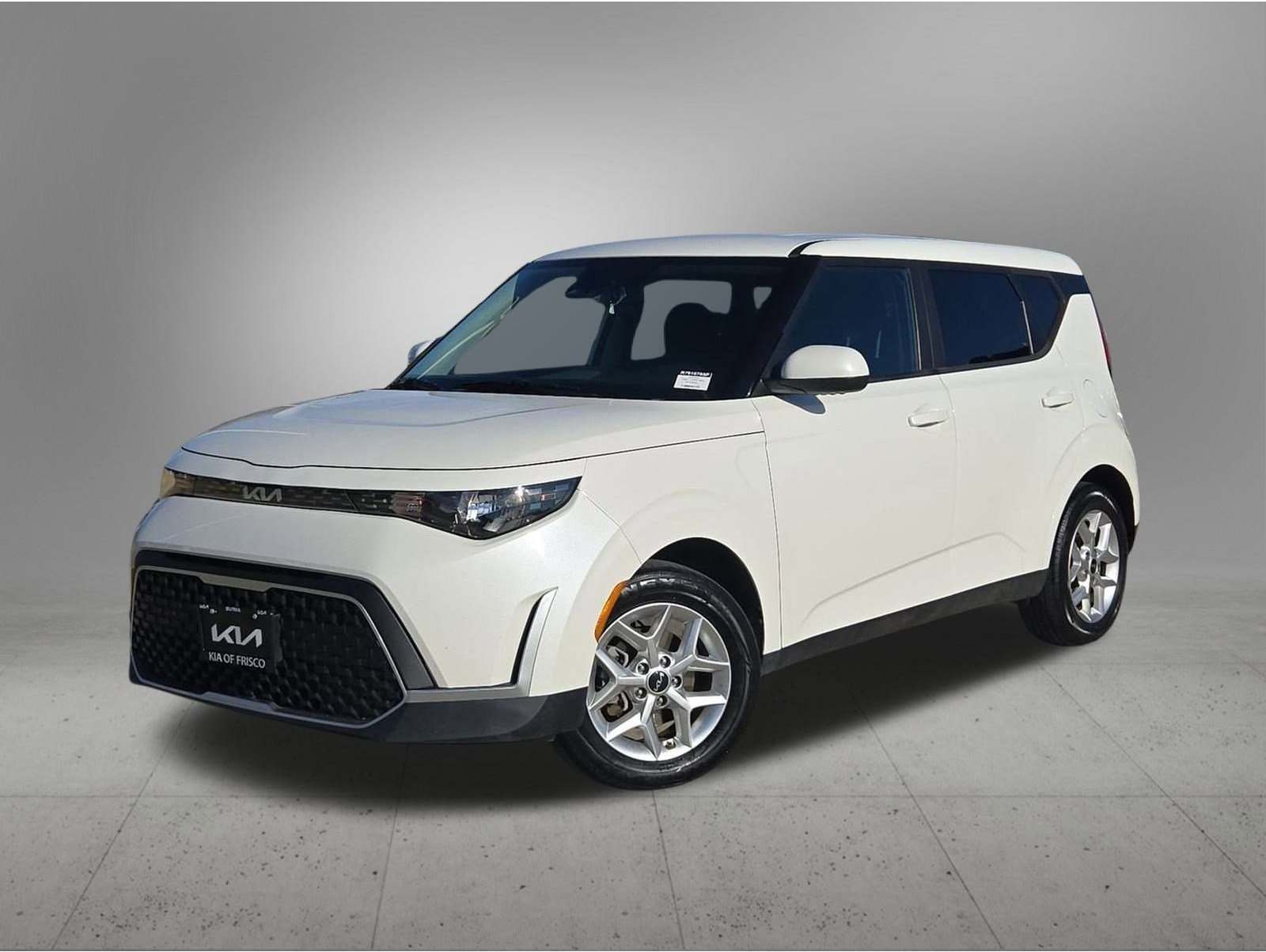 2024 Kia Soul LX's photo