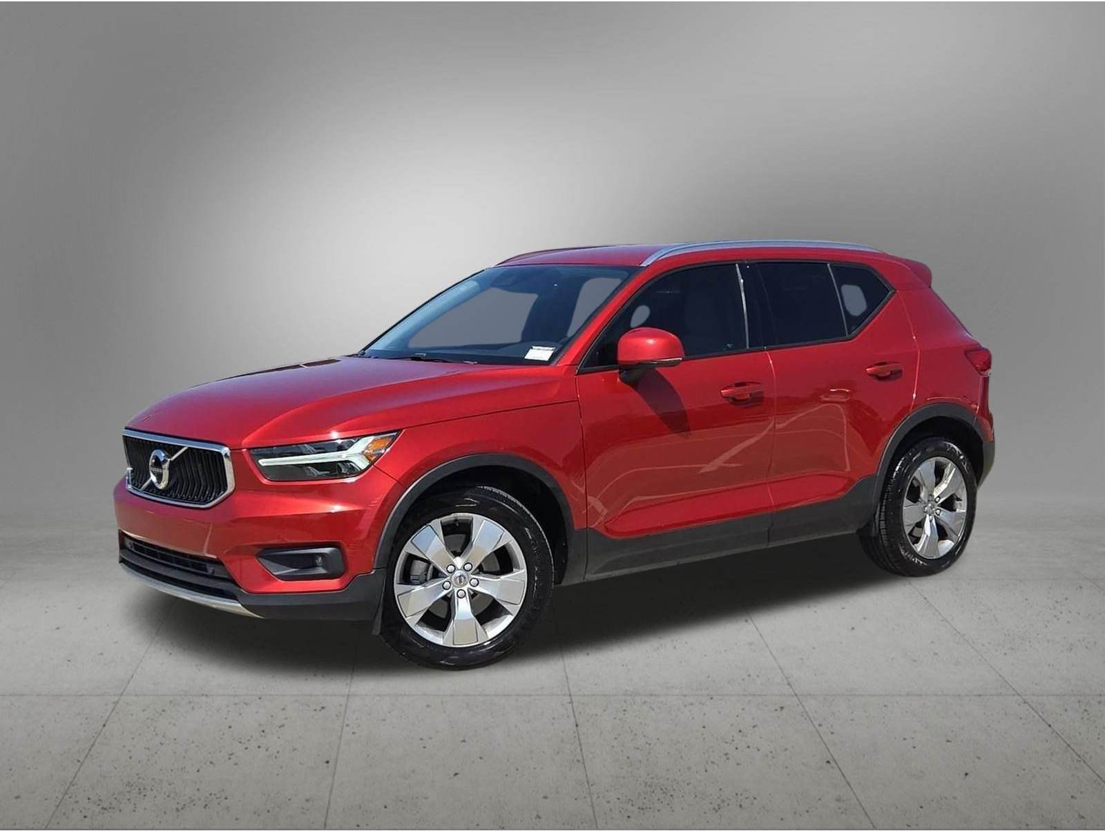 2022 Volvo XC40 Momentum
