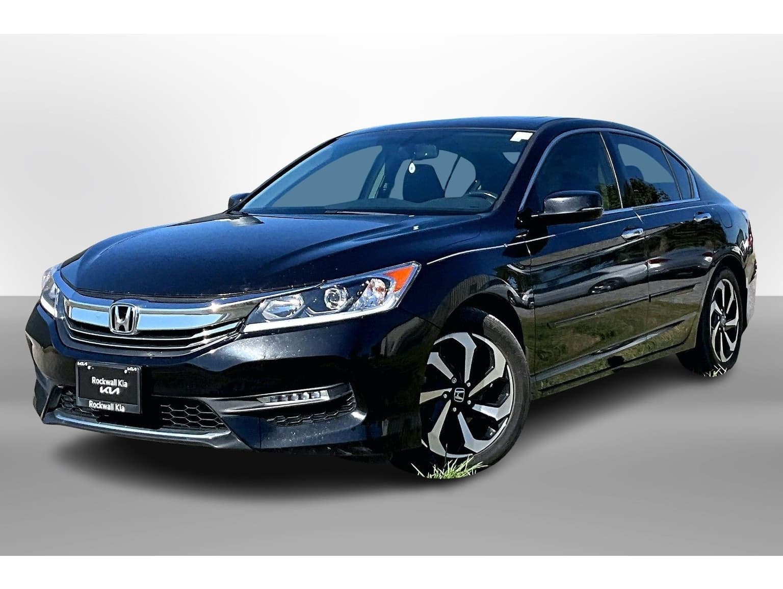2017 Honda Accord EX-L V-6's photo