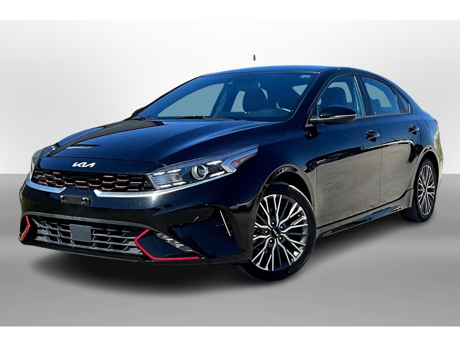 2022 Kia FORTE GT-Line's photo