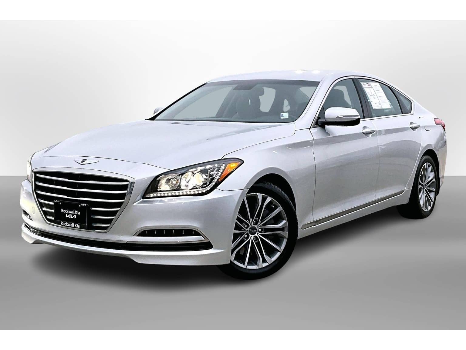 2016 Hyundai Genesis Base's photo