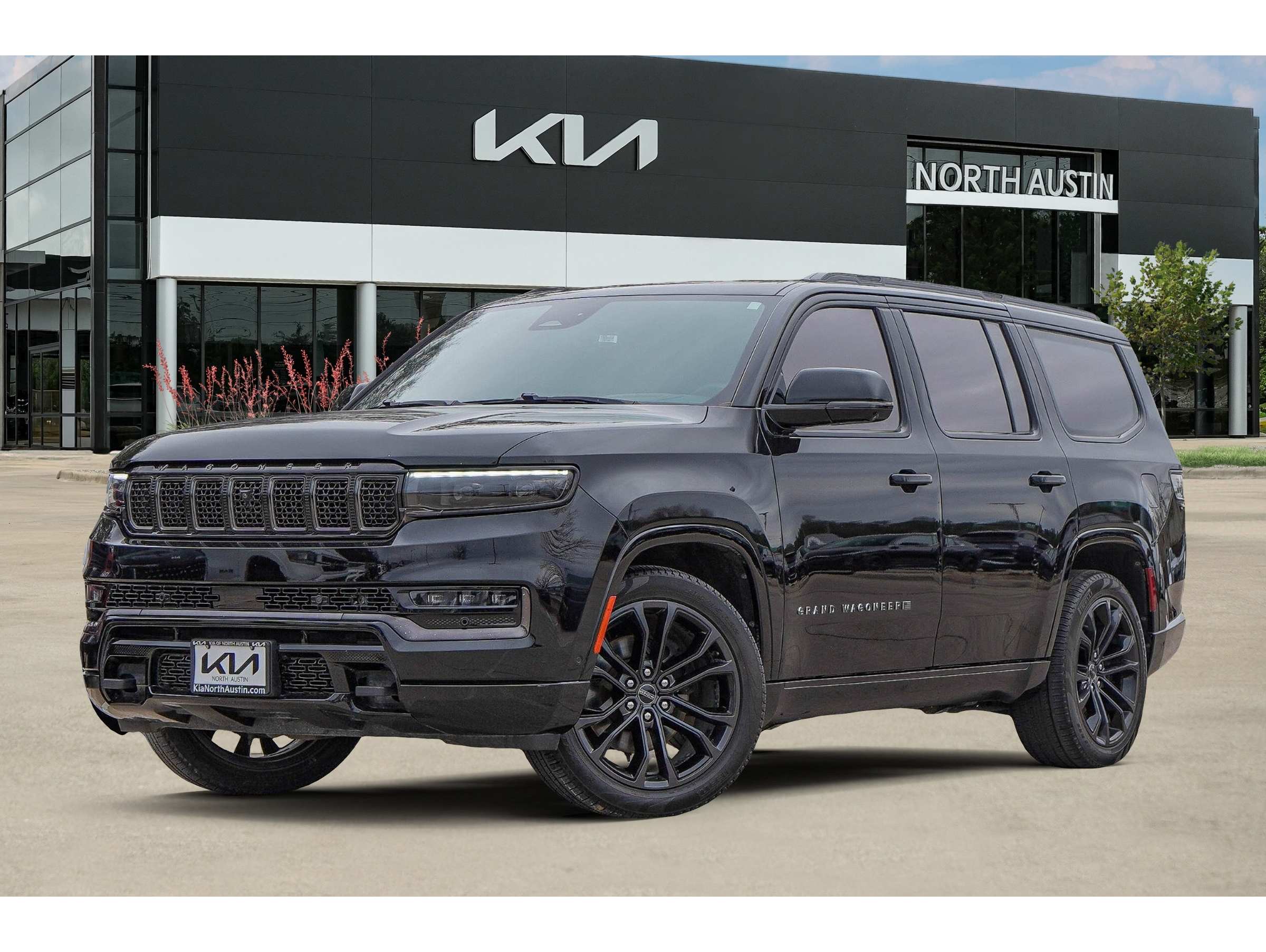 2024 Jeep Grand Wagoneer Series II's photo