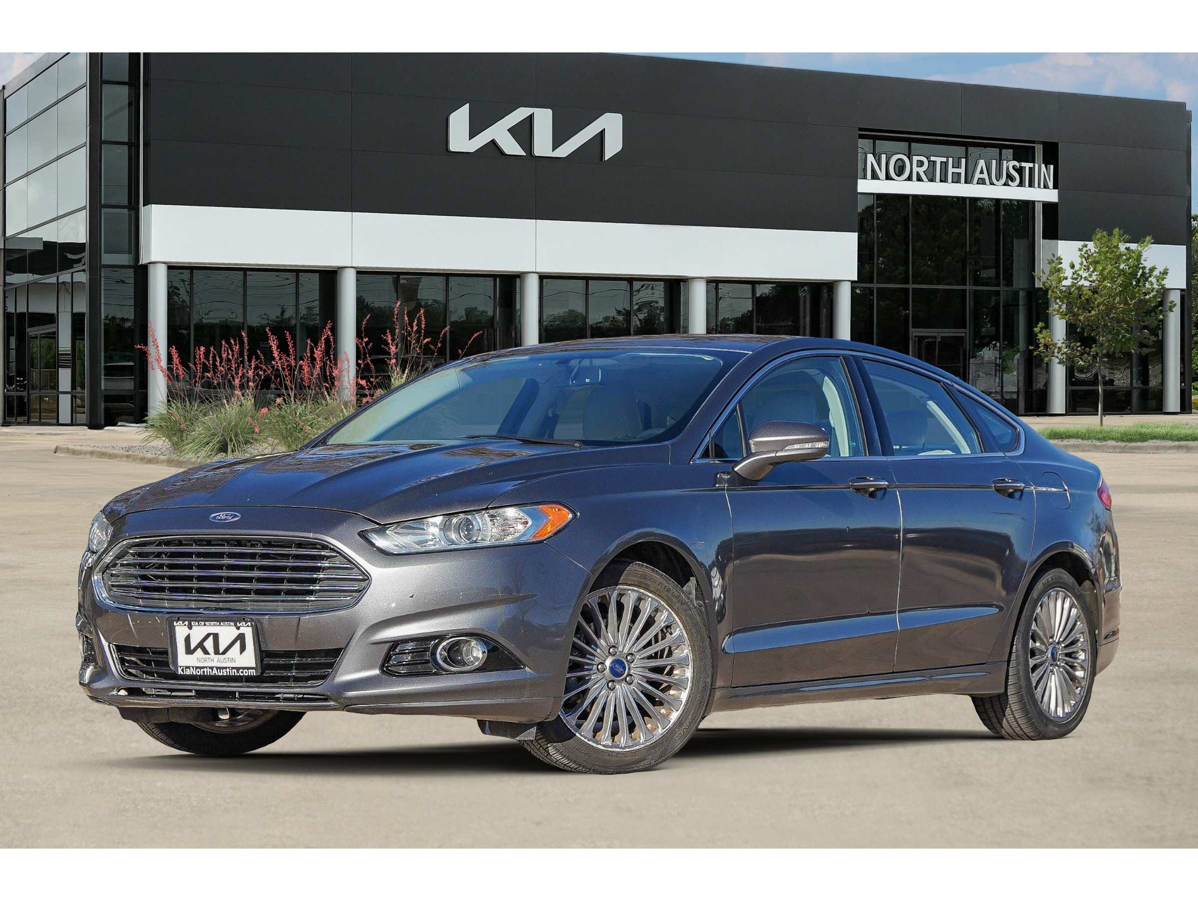 2014 Ford Fusion Titanium's photo