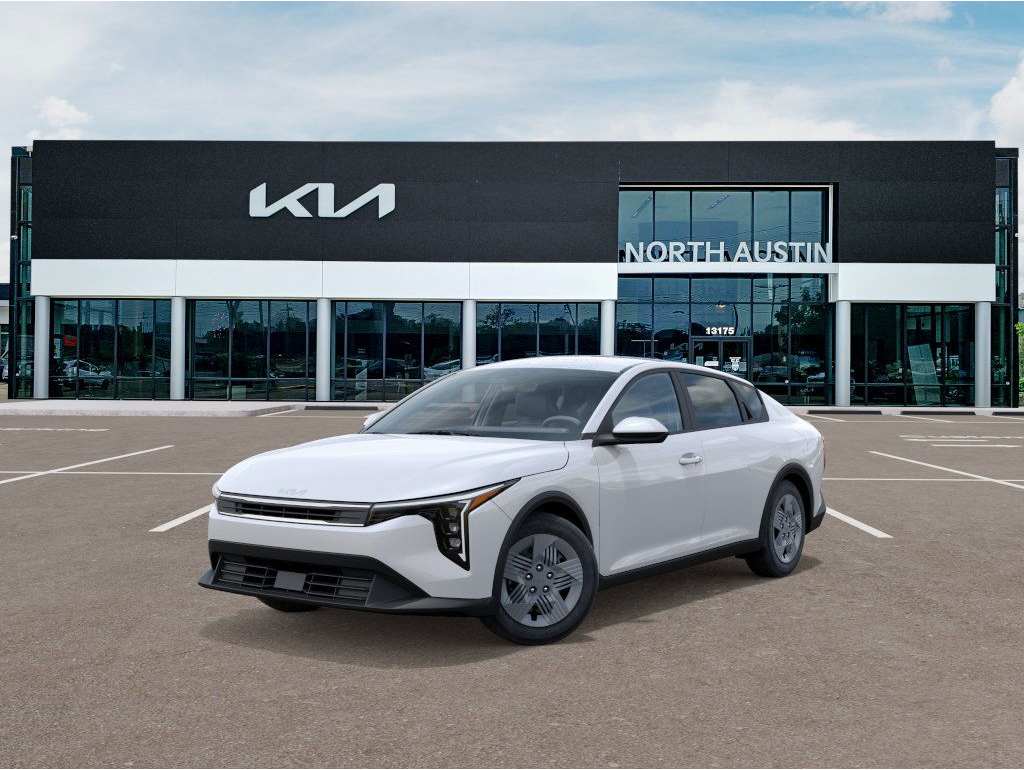 2025 Kia K4 LX's photo